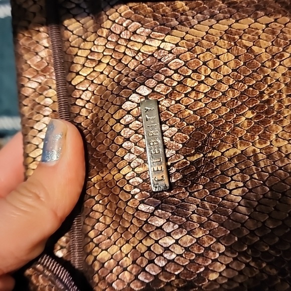 Celebrity Travel Makeup Bag used twice - Picture 10 of 11